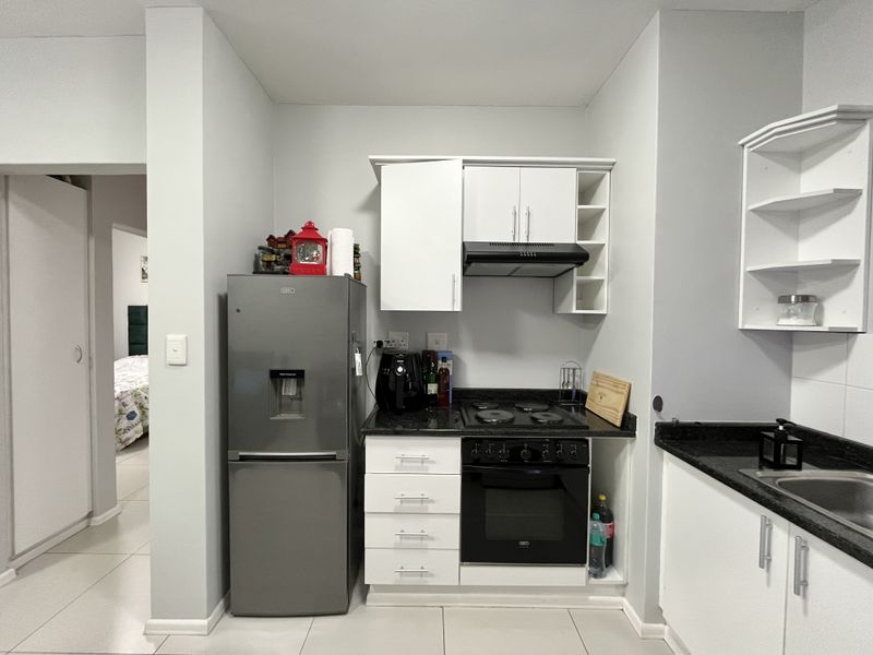 Comfortable Coastal Living with Full Air-Conditioning Throughout! - Photo 3