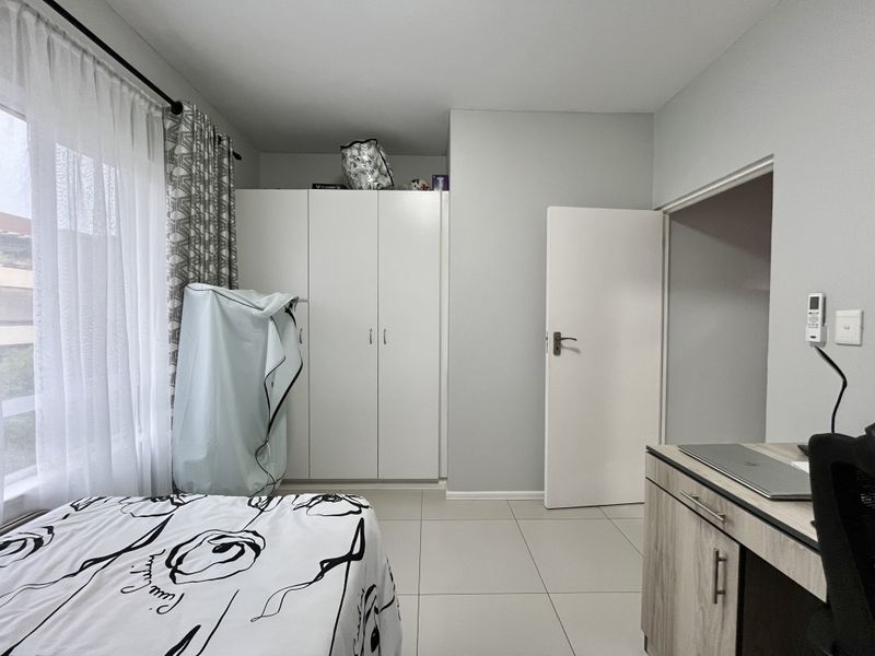 Comfortable Coastal Living with Full Air-Conditioning Throughout! - Photo 9