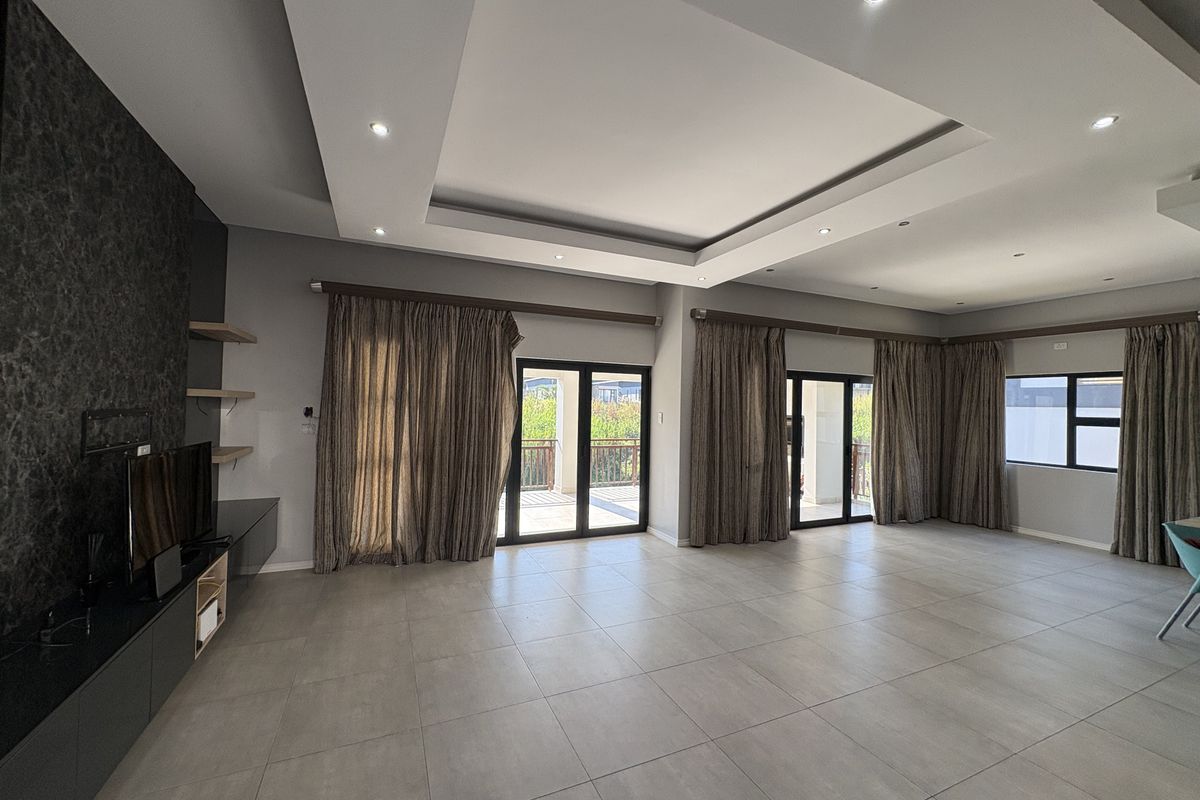 THE PERFECT COASTAL ESTATE LIVING. - Photo 4