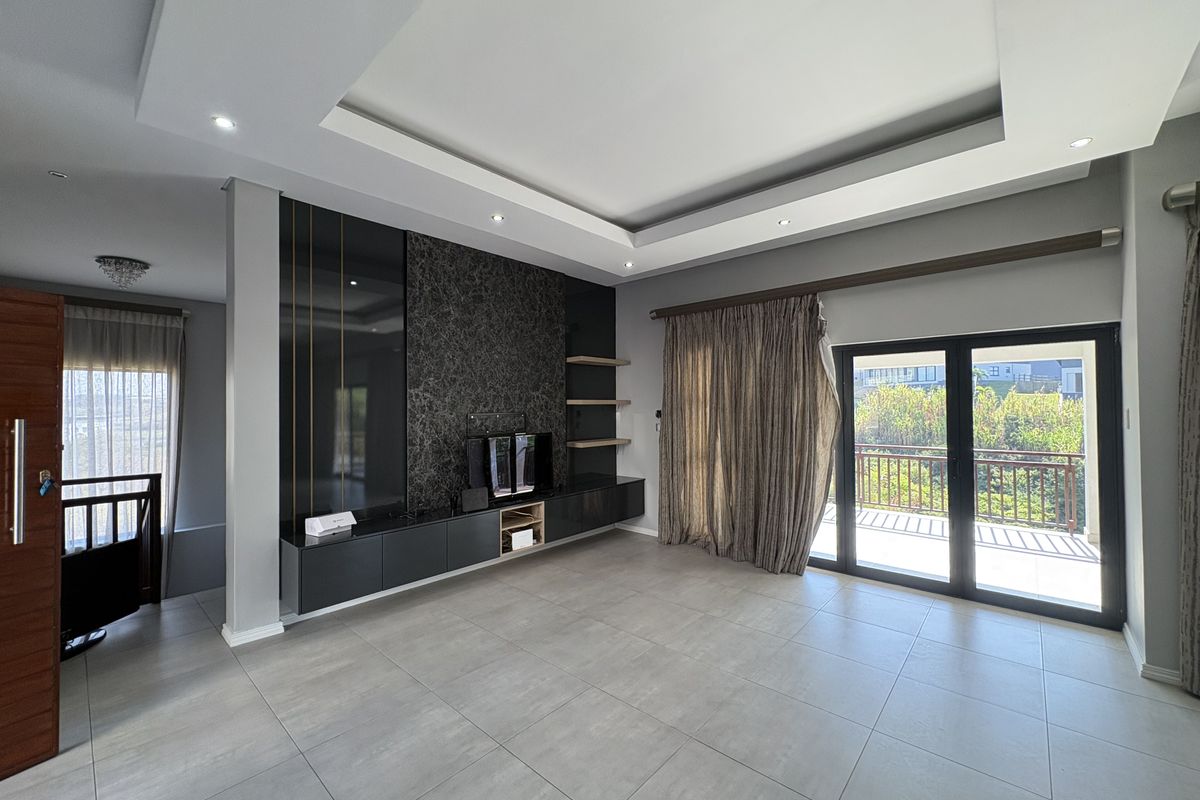 THE PERFECT COASTAL ESTATE LIVING. - Photo 5