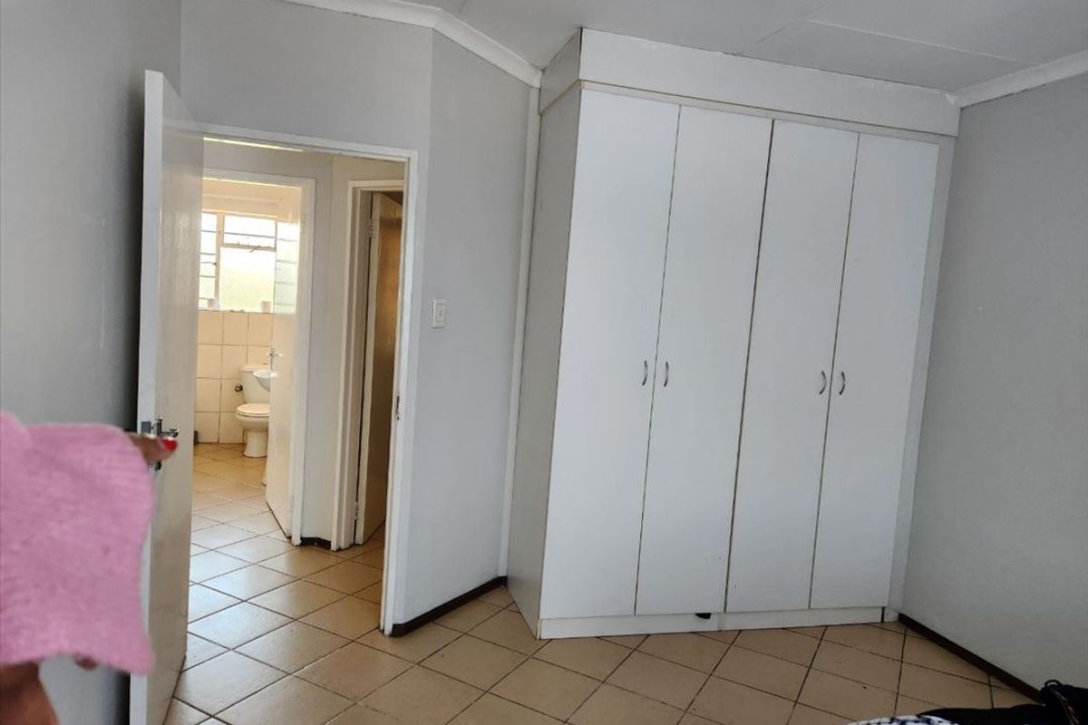 Two Bedroom Apartment for sale - Photo 5