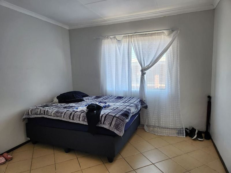 Two Bedroom Apartment for sale - Photo 2