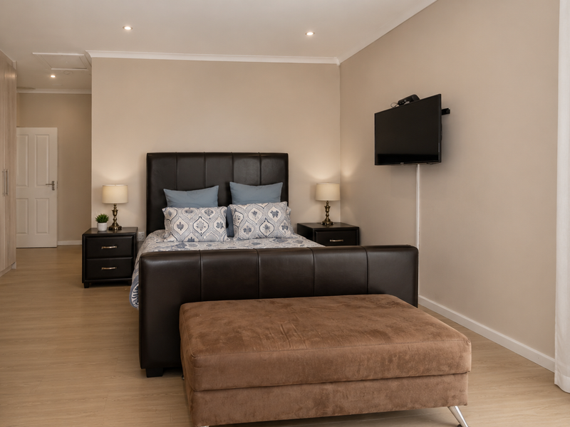 Stylish Family Living in the Heart of Parklands North - Photo 7