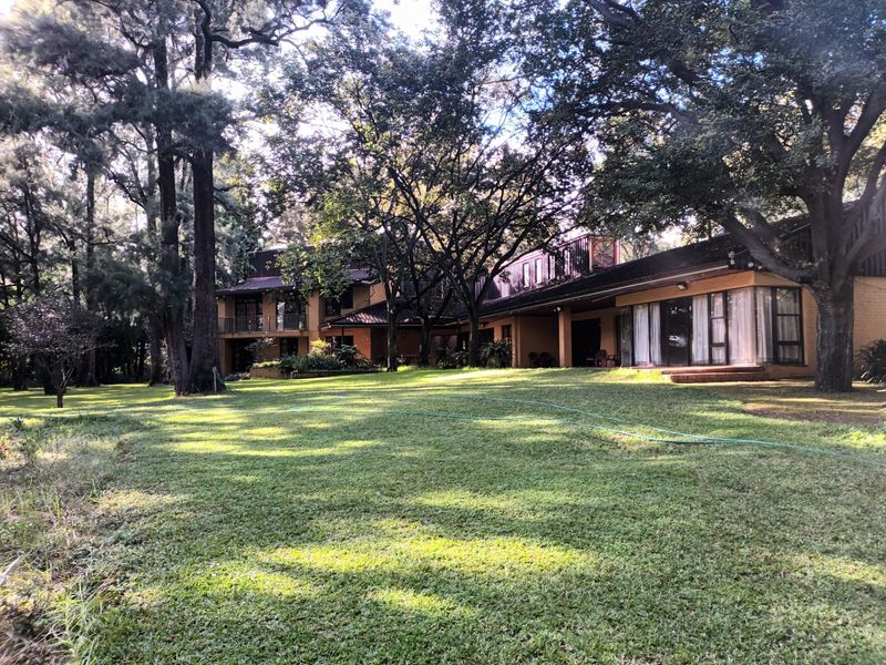 Magnificent Lifestyle with Multiple Dwellings, Tennis Court, Sauna & Guest House Opportunity! - Photo 1