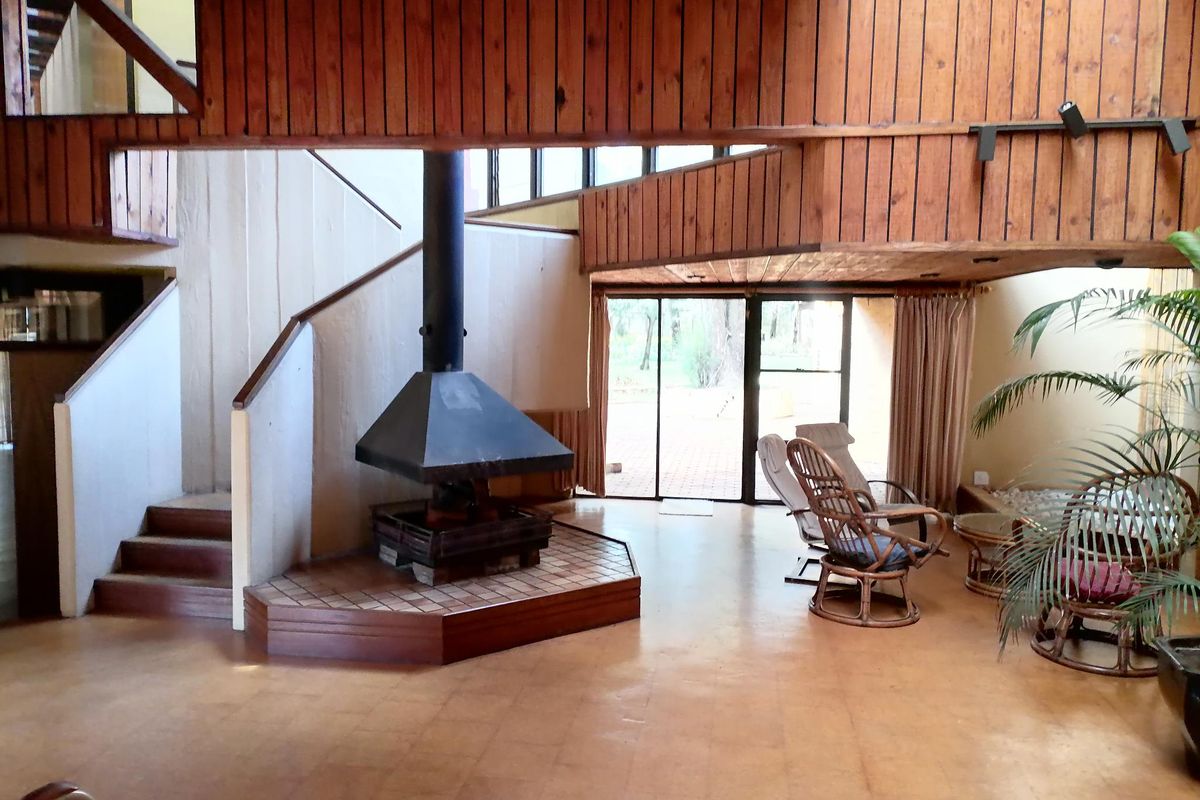 Magnificent Lifestyle with Multiple Dwellings, Tennis Court, Sauna & Guest House Opportunity! - Photo 5