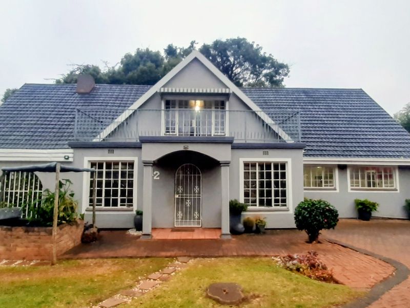 Exceptional Home in Prime Location! - Photo 1