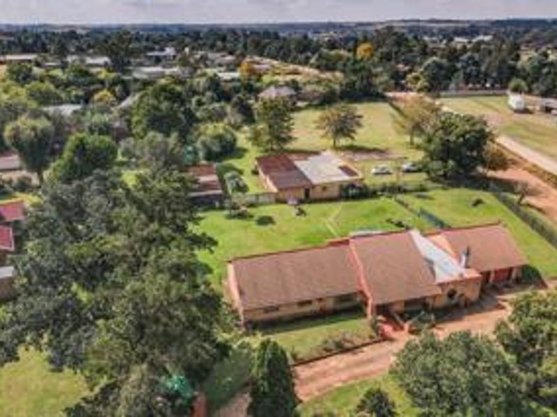 Family Smallholding with Large Workshop! - Photo 7