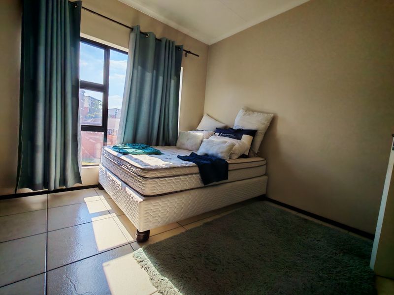 2 BED GARDEN APARTMENT - Photo 9