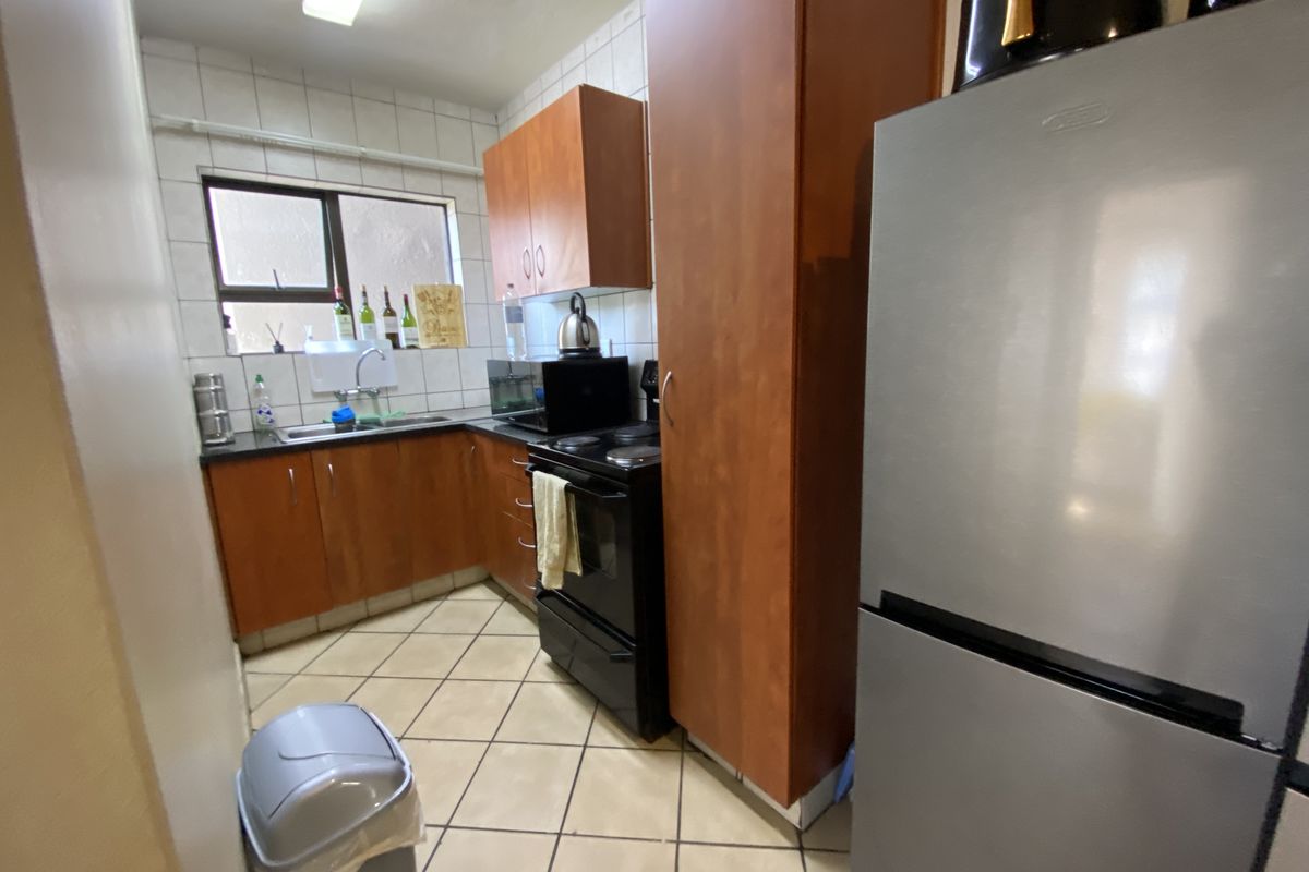 2 BEDROOM APARTMENT TO LET - Photo 4
