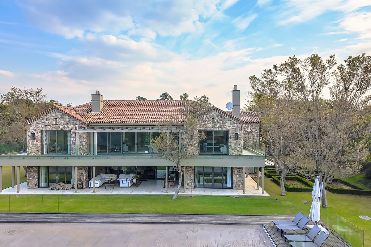 6 Bedroom En-suite Luxury House for Sale. - Photo 3