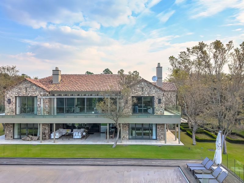 6 Bedroom En-suite Luxury House for Sale. - Photo 3