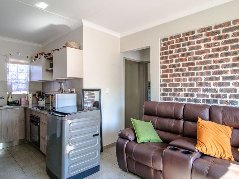 2 bedroom apartment at Pretoria North - Photo 6