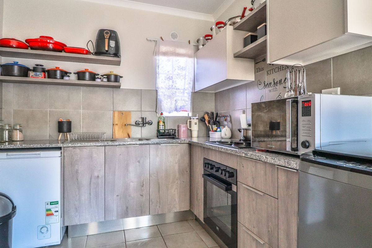 2 bedroom apartment at Pretoria North - Photo 4