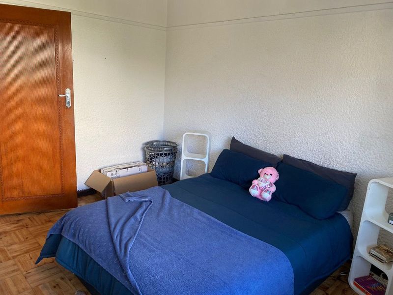 Two Bedroom 1 bathroom North facing unit with a balcony in the heart of Rondebosch - Photo 10