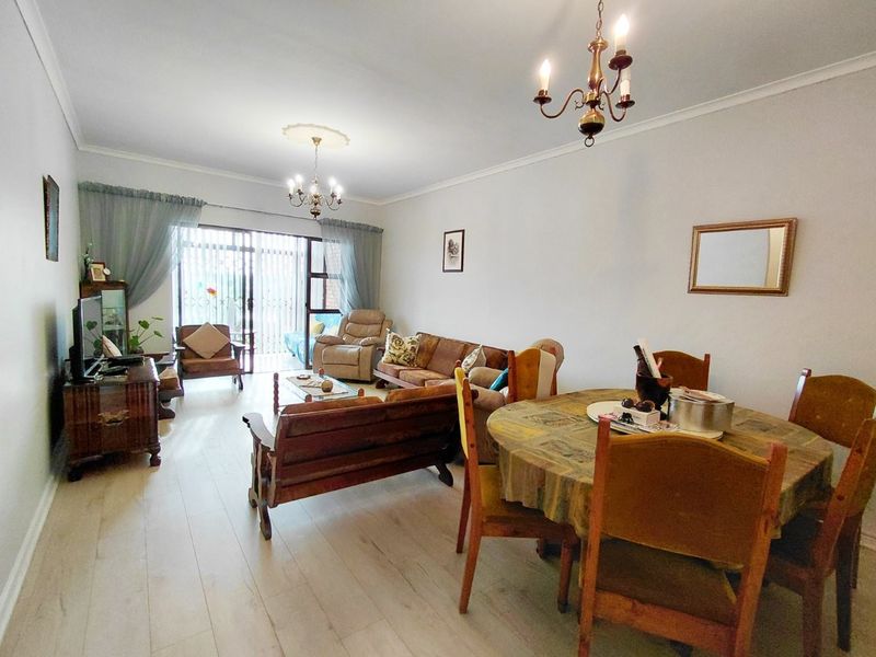 FERNGLEN KRAGGA KAMMA RETIREMENT VILLAGE 2 BED 2 BATH TOWNHOUSE WITH SINGLE GARAGE FOR RENT - Photo 6