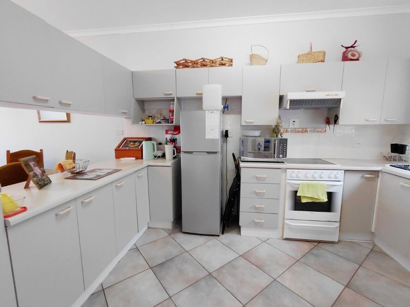 FERNGLEN KRAGGA KAMMA RETIREMENT VILLAGE 2 BED 2 BATH TOWNHOUSE WITH SINGLE GARAGE FOR RENT - Photo 4
