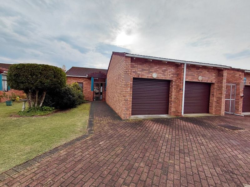 FERNGLEN KRAGGA KAMMA RETIREMENT VILLAGE 2 BED 2 BATH TOWNHOUSE WITH SINGLE GARAGE FOR RENT - Photo 2