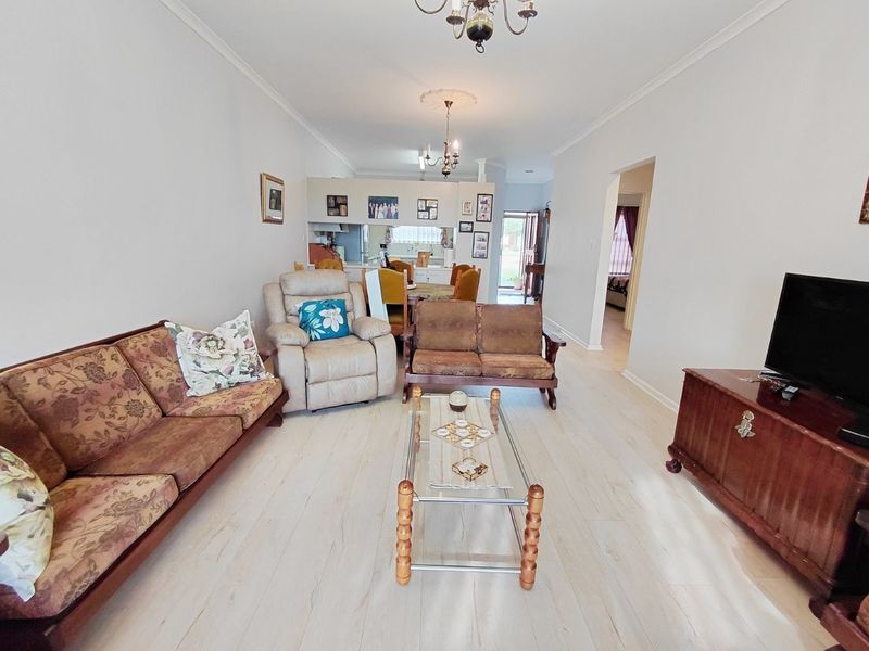 FERNGLEN KRAGGA KAMMA RETIREMENT VILLAGE 2 BED 2 BATH TOWNHOUSE WITH SINGLE GARAGE FOR RENT - Photo 5