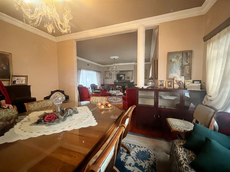 Immaculate Family Home in Dalview - Photo 8