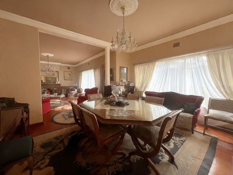 Immaculate Family Home in Dalview - Photo 7
