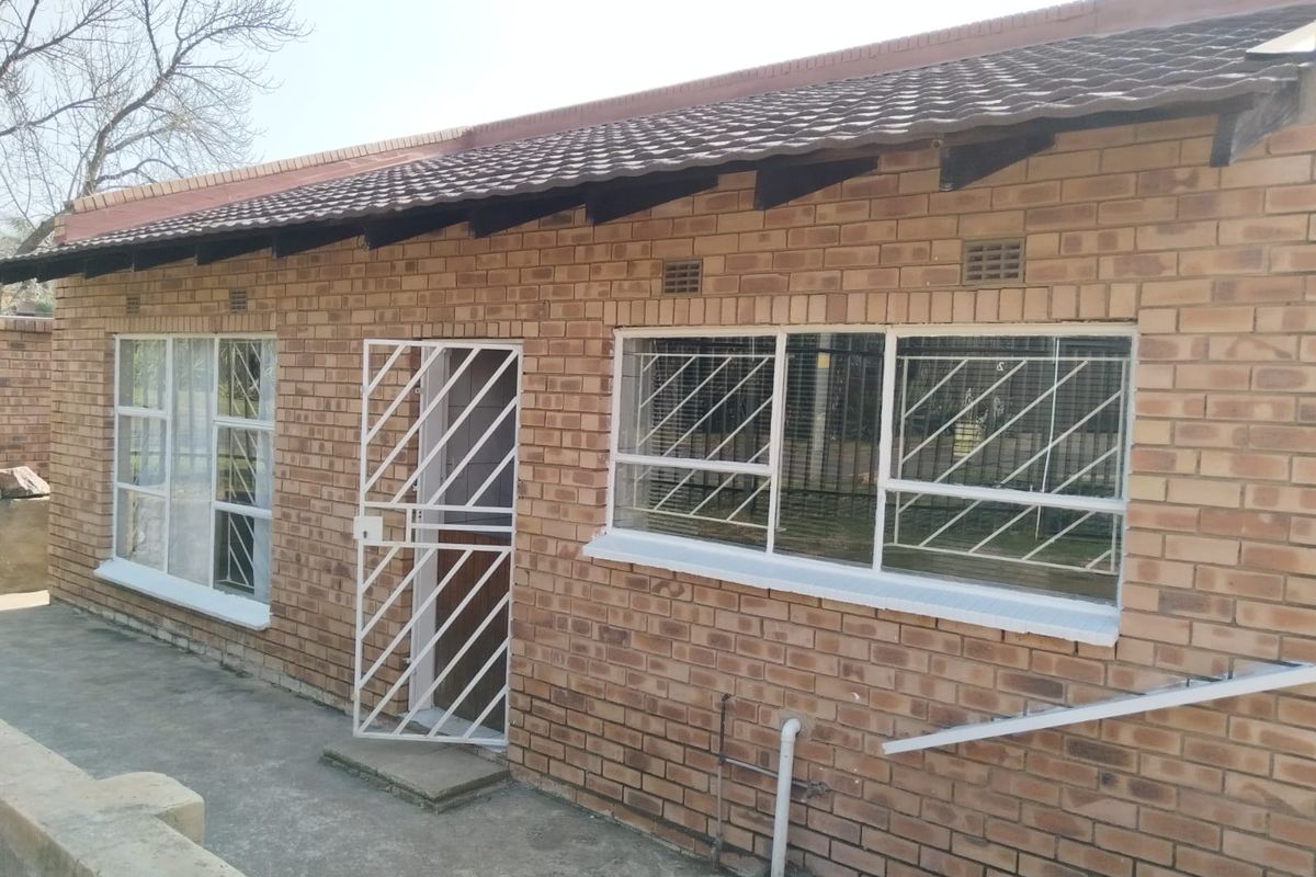 3 Bedroom House to Rent @ Edenvale Illiondale - Photo 4