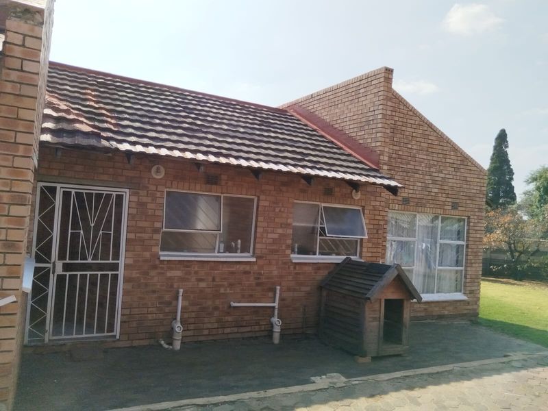 3 Bedroom House to Rent @ Edenvale Illiondale - Photo 3