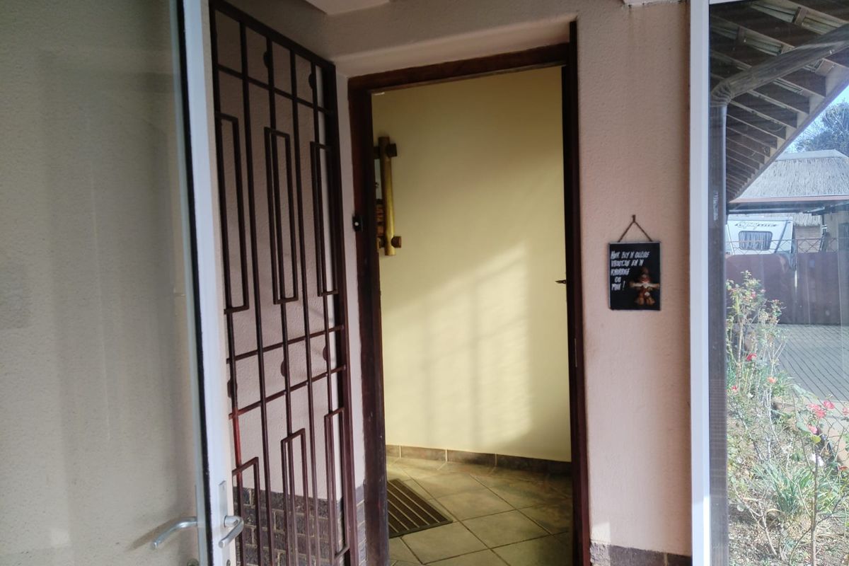 Spacious 3-Bedroom Family Home in Kempton Park Ext 4 - Photo 3