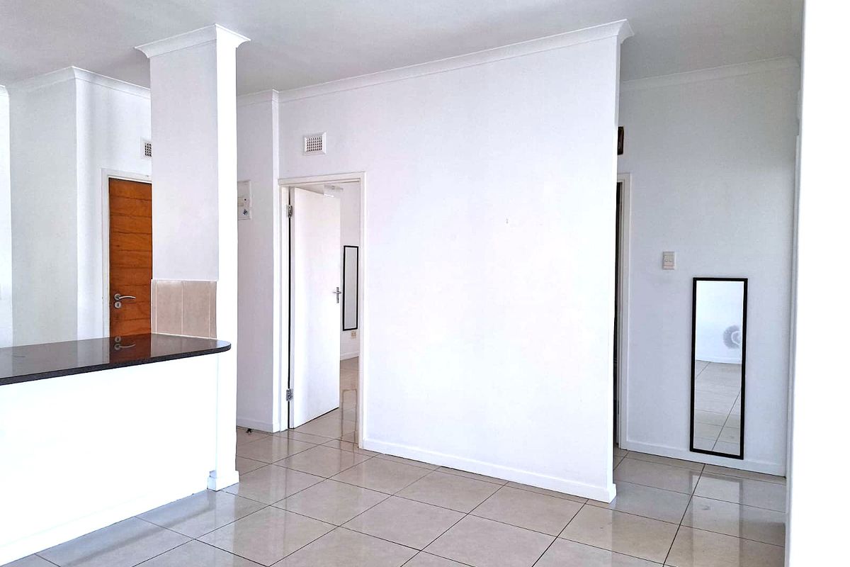 Spacious 2 Bedroom Apartment to Rent in Westbrook Village - Photo 2