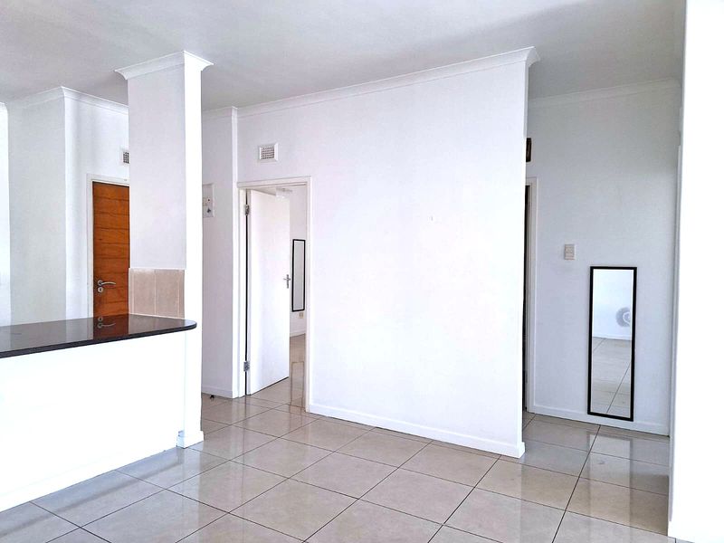 Spacious 2 Bedroom Apartment to Rent in Westbrook Village - Photo 2