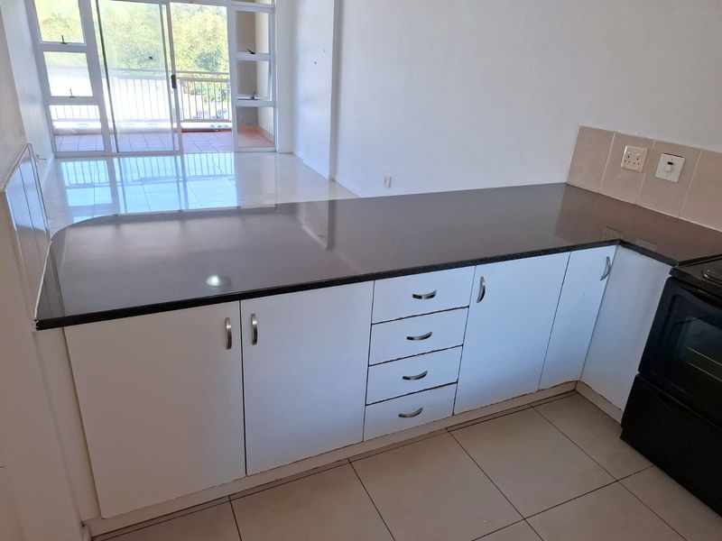 Spacious 2 Bedroom Apartment to Rent in Westbrook Village - Photo 9
