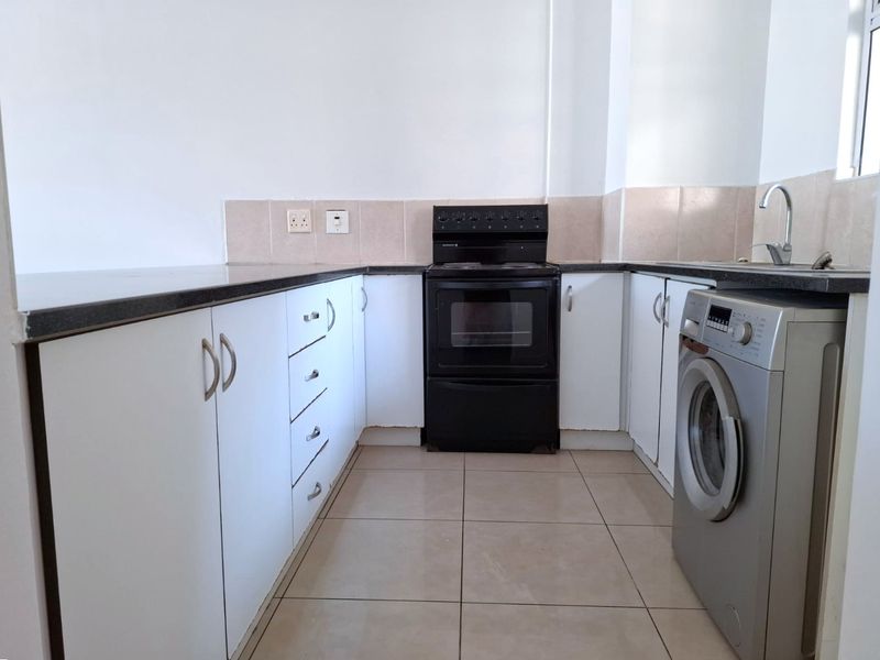 Spacious 2 Bedroom Apartment to Rent in Westbrook Village - Photo 7