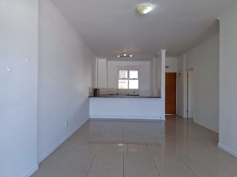 Spacious 2 Bedroom Apartment to Rent in Westbrook Village - Photo 3