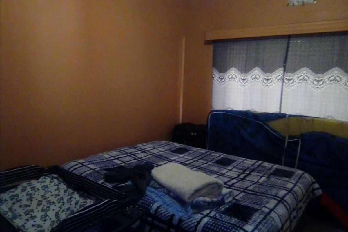 2 Bedroom Apartment with pool in complex - Photo 3