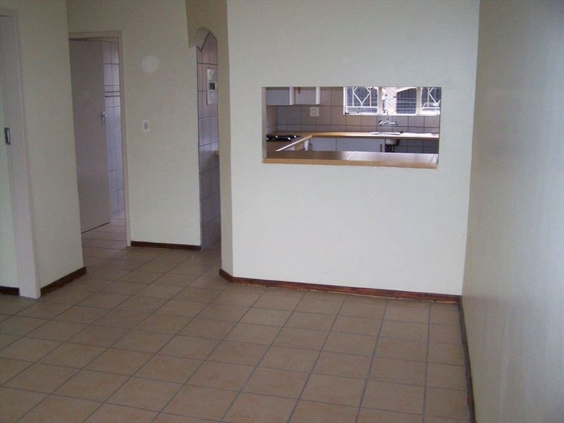 2 Bedroom first floor flat - Photo 6
