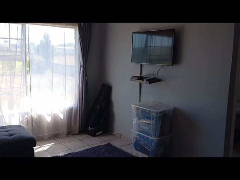 2 Bedroom Apartment for sale - Photo 4