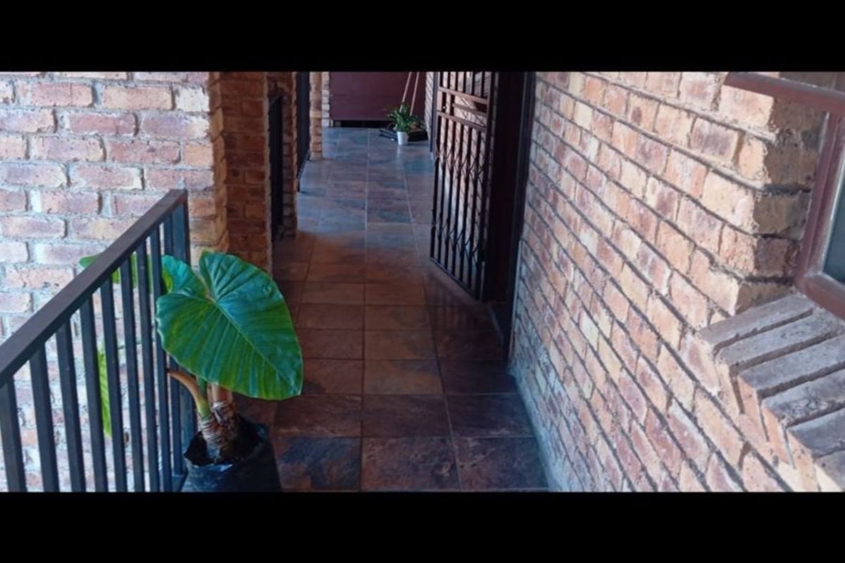 2 Bedroom Apartment for sale - Photo 3