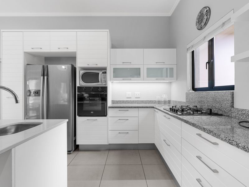 Gorgeous Family Home in Ballito - Photo 4