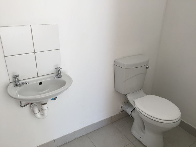 WALMER STUDIO / BACHELOR APARTMENT FOR RENT - Photo 4