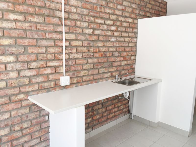 WALMER STUDIO / BACHELOR APARTMENT FOR RENT - Photo 3