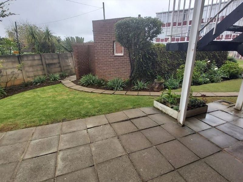 Spacious 1 Bedroom Apartment in Edleen - Photo 3