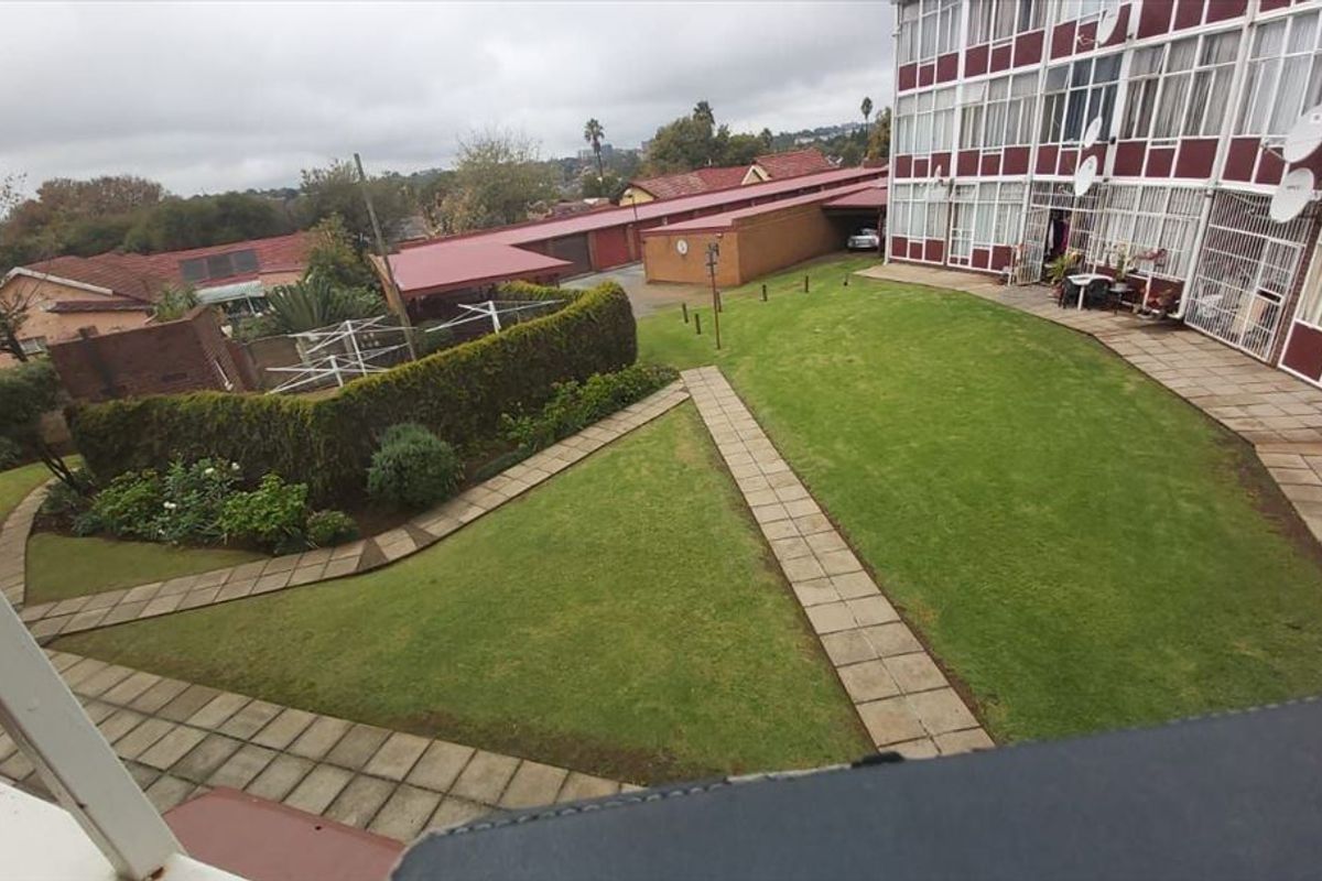 Spacious 1 Bedroom Apartment in Edleen - Photo 4