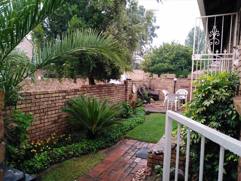 3 Bedroom Ground floor townhouse - Photo 1