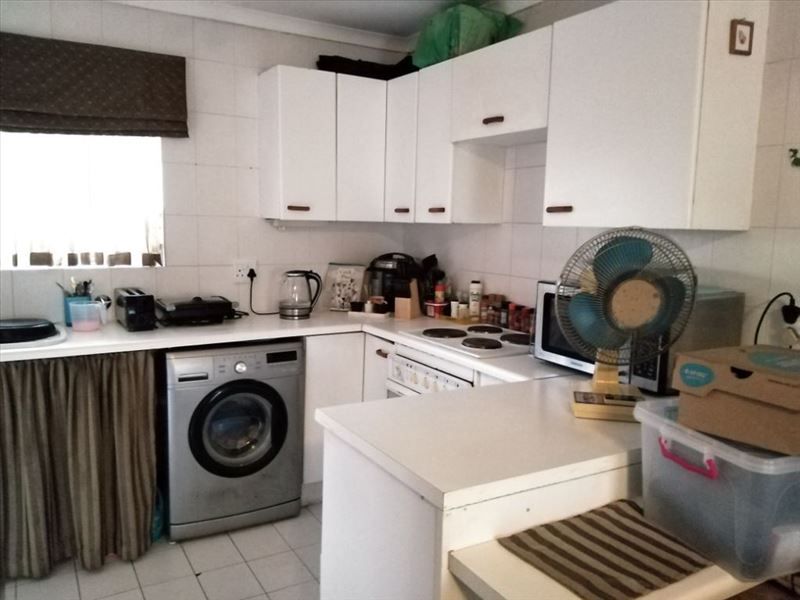 3 Bedroom Ground floor townhouse - Photo 2