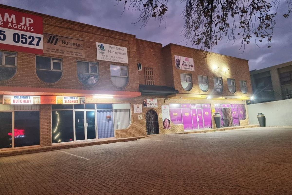 Commercial property for sale in a main rd in Glen Marais - Photo 3