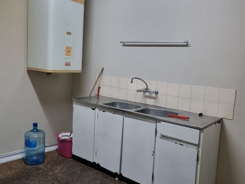 Commercial property for sale in a main rd in Glen Marais - Photo 7