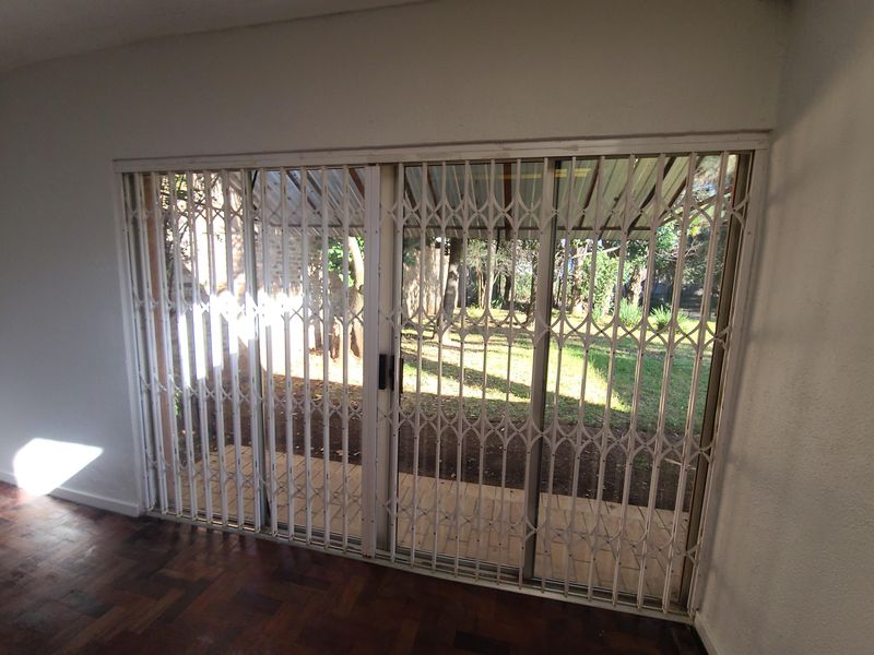 Renovated Garden Cottage To Let - Photo 7