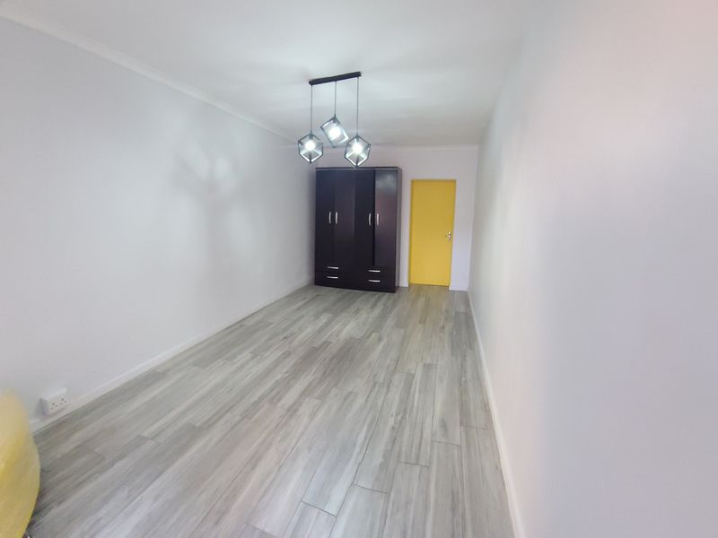 Renovated Garden Cottage To Let - Photo 2