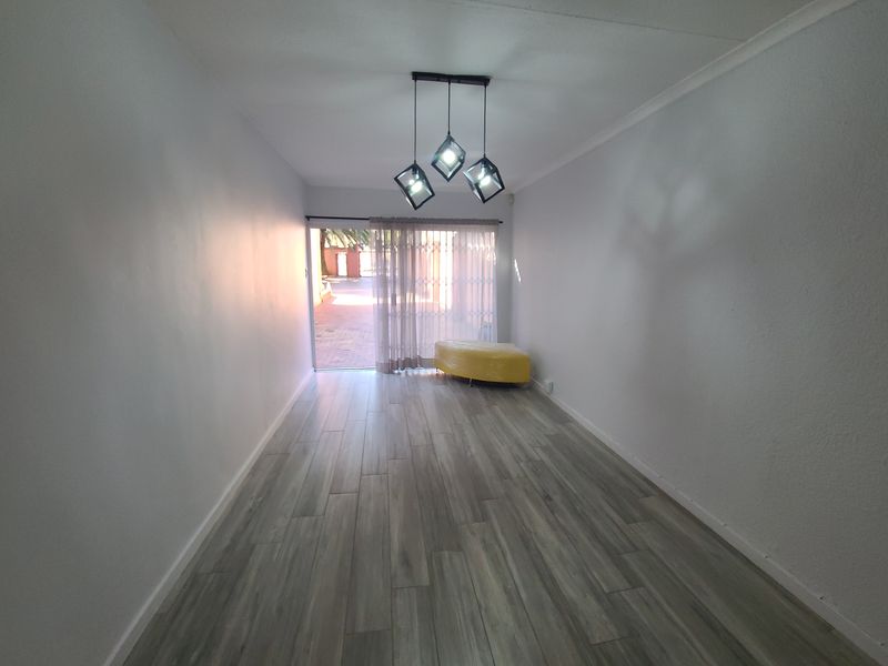 Renovated Garden Cottage To Let - Photo 3