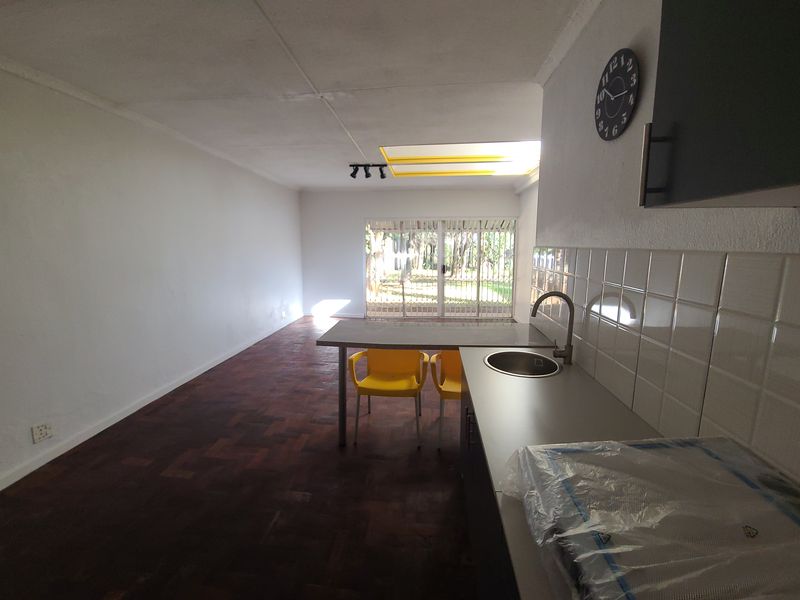Renovated Garden Cottage To Let - Photo 5