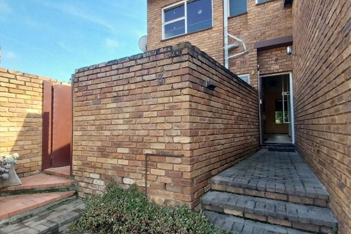 2 Bedroom duplex townhouse for sale in Birchleigh - Photo 2